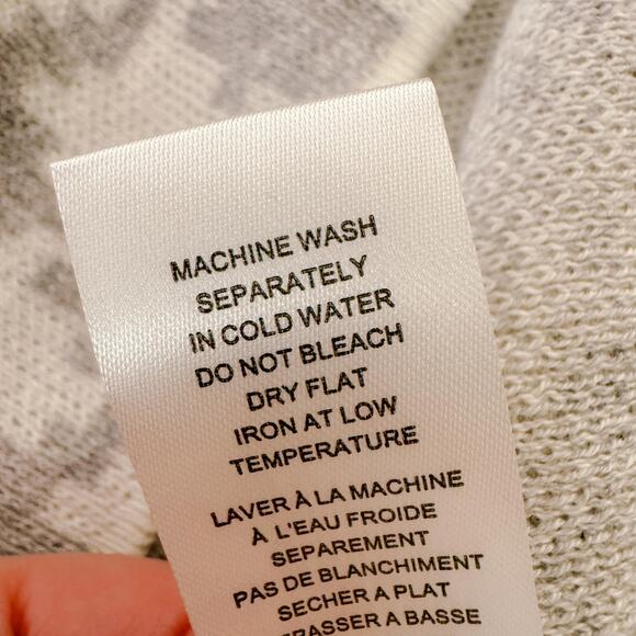 T Tahari Houndstooth Cashmere Blend Knit Sweater Gray Fall Chic Old Money XL NWT - Picture 9 of 9